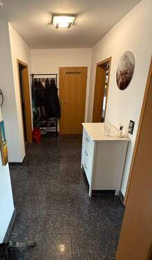 WOHNUNGSEINGANGSBEREICH / DIELE - 