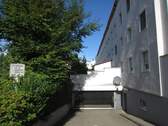 EINFAHRT IN DIE TIEFGARAGE - 