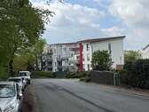 IN GRÜNER UMGEBUNG - 