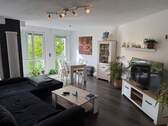 BLICK IN DAS HELLE, GEMÜTLICHE WOHNZIMMER - 3 Zimmer Etagenwohnung zum Kaufen in Witten