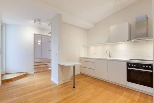 Küche mit Blick in den Flur - 