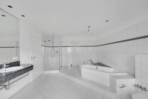 Badezimmer 1. Obergeschoss - 