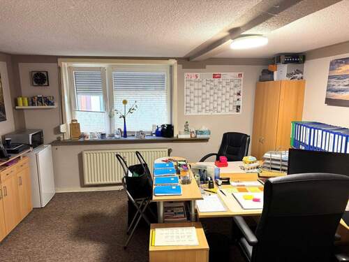 Gewerbe/Laden - EG - 