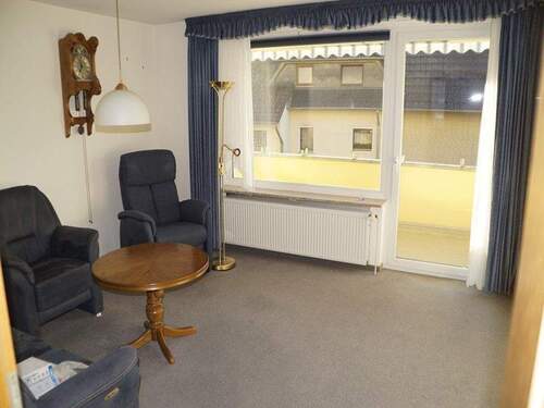 Wohnzimmer.jpg - 3 Zimmer Etagenwohnung zur Miete in Bad Nenndorf