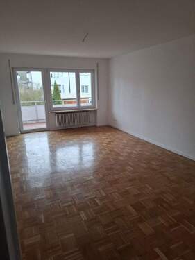 Wohnzimmer - 3 Zimmer Etagenwohnung zur Miete in Rottweil