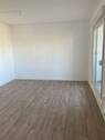 Wohnzimmer - 4 Zimmer Etagenwohnung zur Miete in Dessau-Roßlau