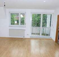 Moderne, schicke und gemütliche 3-Zimmer-Maisonettewohnung mit Einbauküche und Balkon in grüner ruhiger Lage in Weisendorf