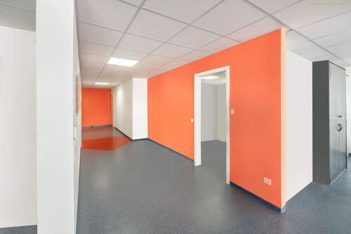 Flur und Besprechungsraum - aktuell - Etagenwohnung mit 114,30 m&sup2; in Mengen zum Kaufen