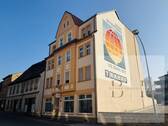 Außen rechts - 2 Zimmer Mehrfamilienhaus, Wohnhaus in Zeitz