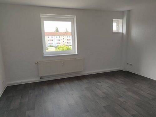 Wohnzimmer - 3 Zimmer Etagenwohnung zur Miete in Brandenburg an der Havel