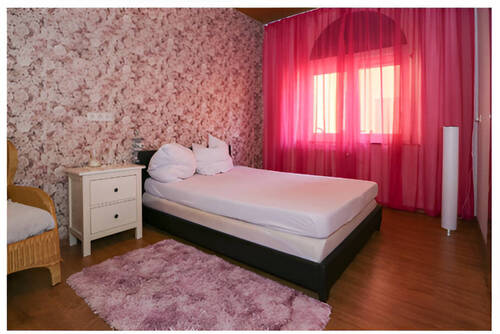 Erdgeschoß Links Schlafzimmer - 