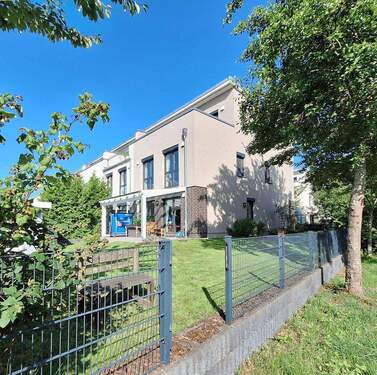 Südansicht Garten - 5 Zimmer Reihenendhaus zum Kaufen in Bremen