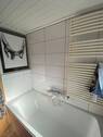 06_Badezimmer_mit_Wanne.jpg - 