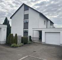 Attraktives Zweifamilienhaus mit ausgebautem Dachgeschoss in Ehningen