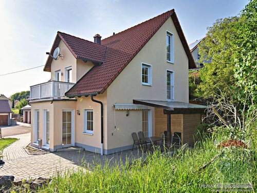 vom Garten - 6 Zimmer Einfamilienhaus in Marxheim