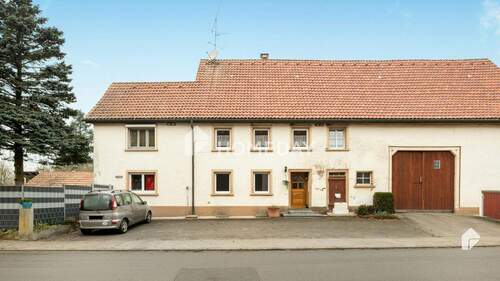 Außenansicht 3 - 7 Zimmer Bauernhaus, Landhaus zum Kaufen in Wutach