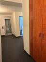 Flur mit Aufzug - 