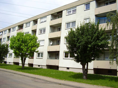 Außenansicht Rückseite.jpg - 3 Zimmer Etagenwohnung in Ludwigsburg