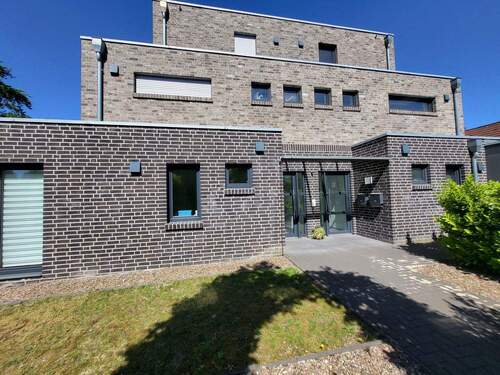 Außenansicht Hasutüren - 3 Zimmer Etagenwohnung zur Miete in Wildeshausen
