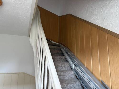 Treppe zum Spitzboden - Ausbaureserve - 