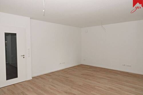 Wohn- und Essbereich Bild III - Etagenwohnung mit 93,50 m&sup2; in Wiesmoor zur Miete