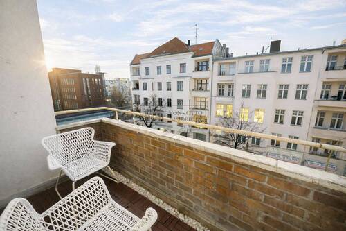 Entspannen mit Weitblick auf dem Balkon - Bezugsfreier Pärchentraum mit sonnigem Balkon