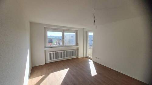 Wohnzimmer (Beispielfoto).jpg - Erdgeschoss - sanierte 3-Zimmer-Wohnung in LB-Eglosheim - provisionsfrei!