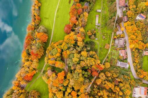 Direkt am Schlosspark und am See - Grundstück zum Kaufen in Berg