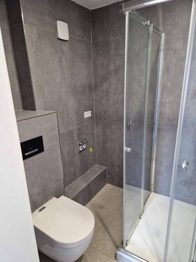 Bad mit Waschmaschinenanschluß - Etagenwohnung mit 50,00 m&sup2; in Kniebis (Freudenstadt) zur Miete