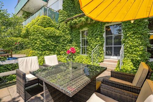Sonnen-Terrasse - Kleinod im Grünen: Phantastische Gartenwohnung in Wolfratshausen