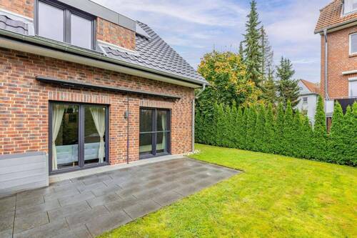 Hausansicht - 5 Zimmer Doppelhaushälfte zum Kaufen in Stade