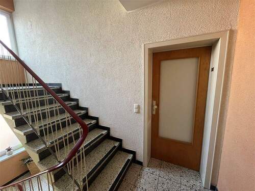 Wohnungseingang - 3 Zimmer Etagenwohnung zur Miete in Lüdenscheid