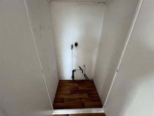 Abstellschrank, Waschmaschinenanschluss - 