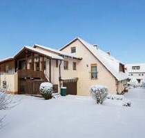 Zweifamilienhaus mit herrlichem Garten in Seßlach