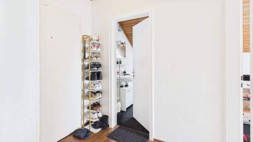 Diele Richtung Badezimmer.jpg - 