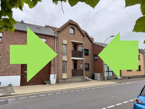 Vorderseite - Total flexibel! Mehrgenerationenhaus oder Einfamilienhaus mit Einliegerwohnung!