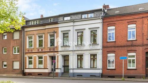 Außenansicht 2 - Historisches Juwel mit modernem Herz: Ihr neues Zuhause in Kempen mit Garten, Terrasse und Garagen