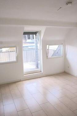 Wohnzimmer - 4 Zimmer Etagenwohnung zum Kaufen in Koblenz