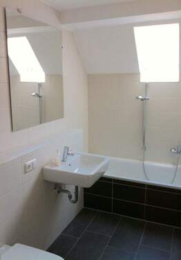 Badezimmer - 4 Zimmer Etagenwohnung in Koblenz