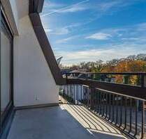 Dachgeschosswohnung mit 2 Balkonen. Leben in Bestlage. - München Bogenhausen