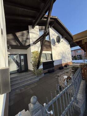 Bild 2 - 8 Zimmer Einfamilienhaus zum Kaufen in Landau an der Isar