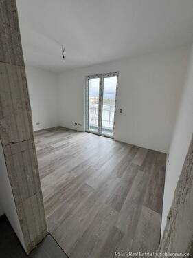 m2 - 3 Zimmer Etagenwohnung in Mühlheim