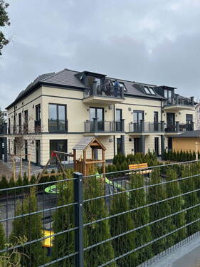 Ansicht Garten - NEUBAU 2023 ? Einziehen nur mit Ihren Koffern ? möblierte 2-Zimmer- Wohnung ? großer Balkon ?