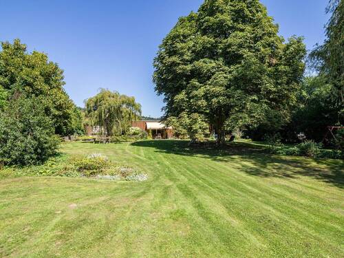 Garten - Großzügiges Anwesen (Einfamilienhaus, Bungalow) auf parkähnlichem Grundstück an der Ruhr in Hüsten!