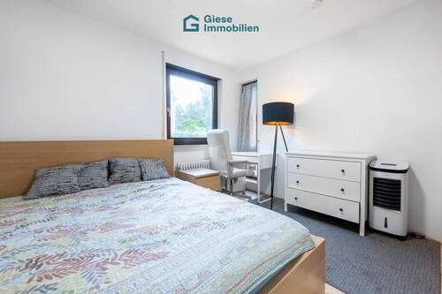 Schlafzimmer 2 - Etagenwohnung mit 55,00 m² in Stuttgart zum Kaufen