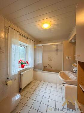 Badezimmer - EG - 