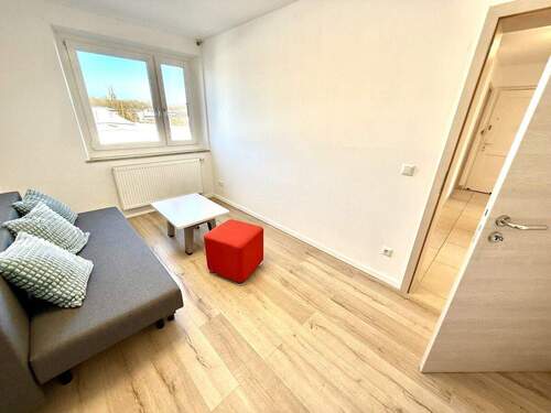 In Ihrem Arbeitszimmer - 