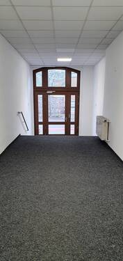 Eingang Gewerbe - Halle zur Miete in Magdeburg