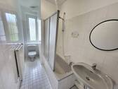 Vollbad/WC mit Fenster - 