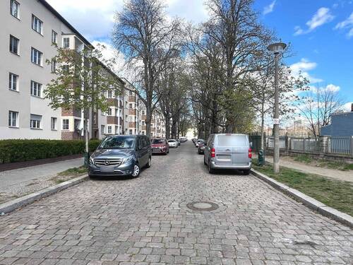 Straße - 2 Zimmer Etagenwohnung in Berlin